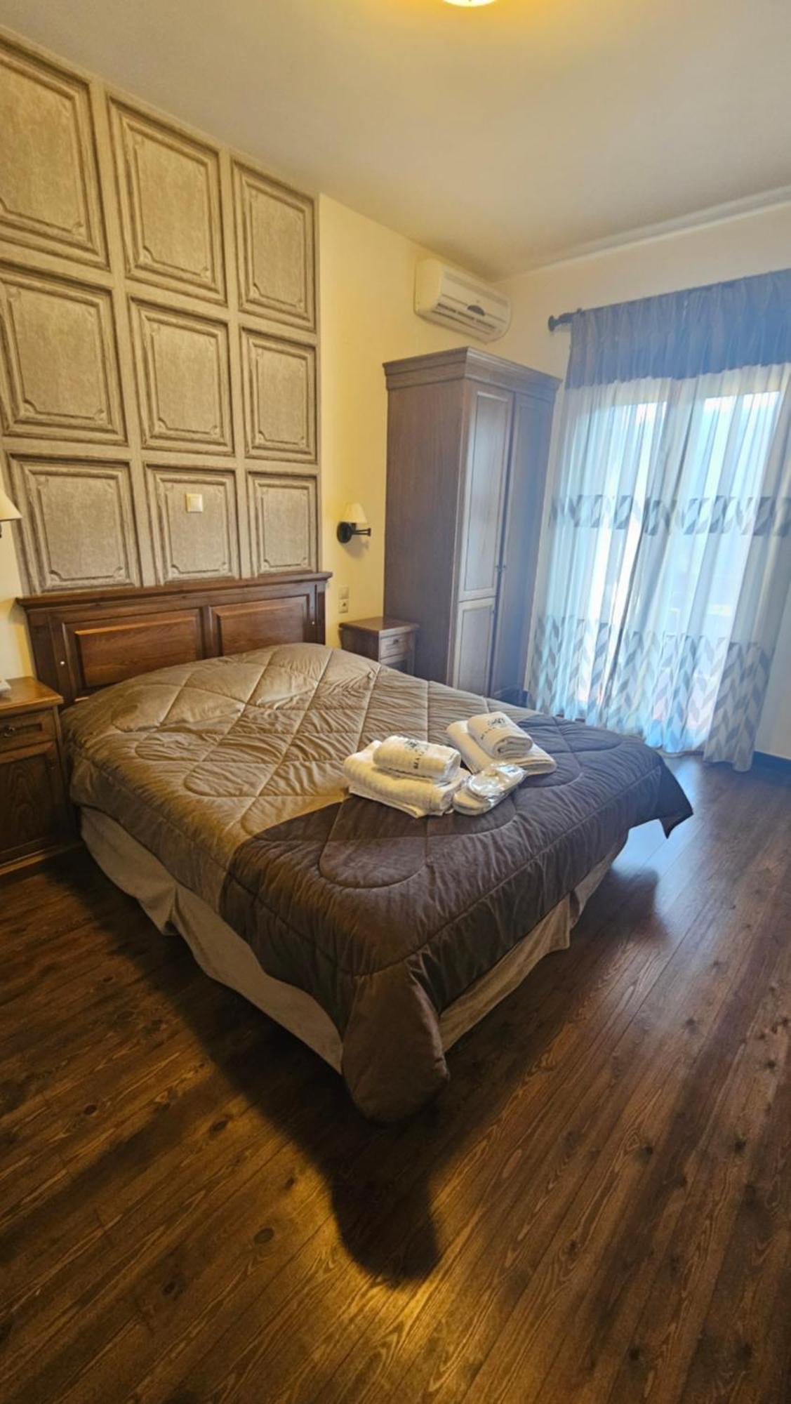 Voutiron Villa Virginia Hotel מראה חיצוני תמונה