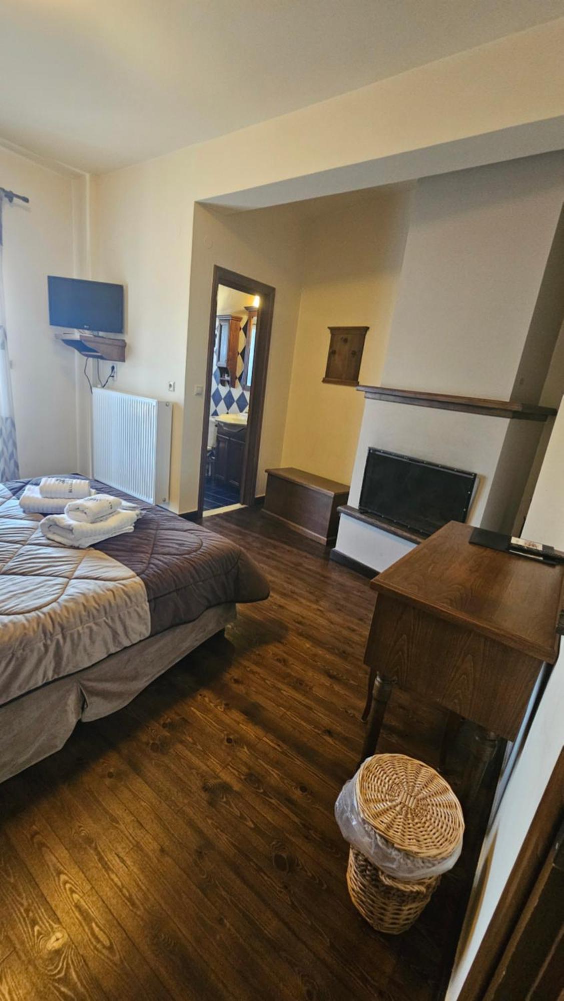 Voutiron Villa Virginia Hotel מראה חיצוני תמונה
