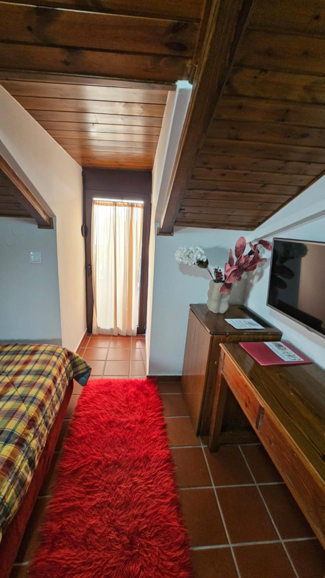 Voutiron Villa Virginia Hotel מראה חיצוני תמונה